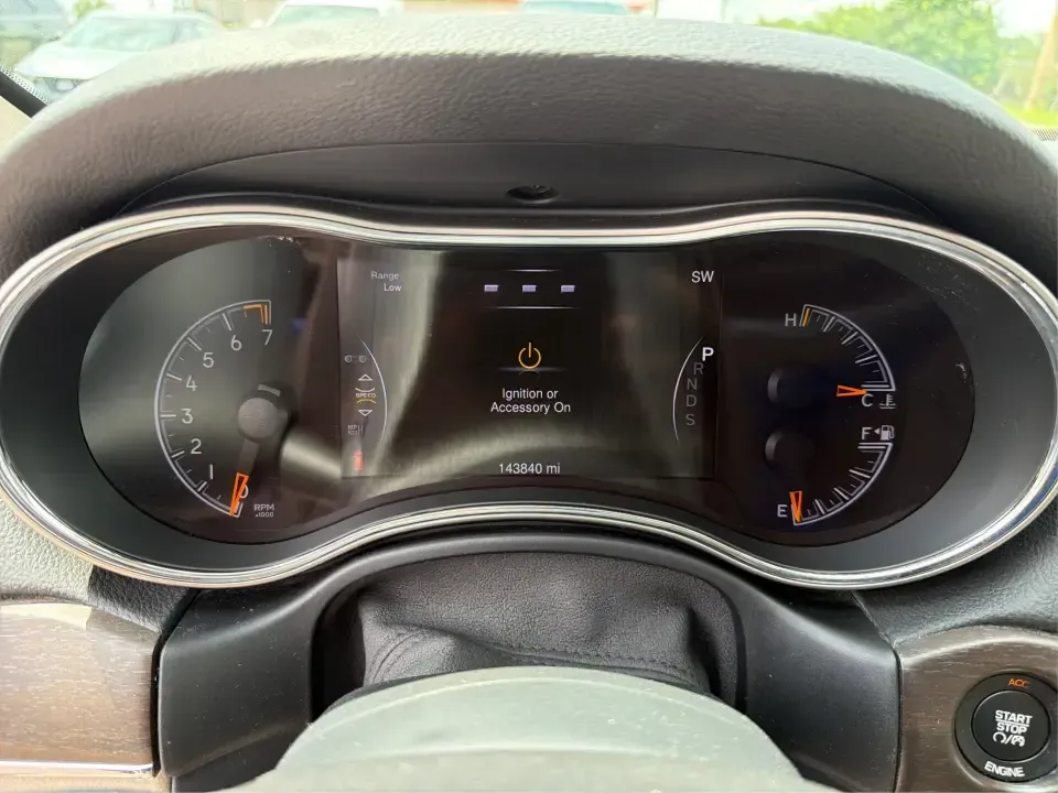 2015 Jeep Grand Cherokee Limited (1C4RJEBG4FC) with an 3.6L V6 DOHC 24V engine, 8-Speed Automatic transmission, located at 880 E. National Road, Vandalia, OH, 45377, (937) 908-9800, 39.891918, -84.183594 - Picture your next weekend: loading up the family for a day at Carillon Historical Park, cruising down I675 with the A/C keeping everyone comfortable, then heading out toward Eastwood MetroPark with plenty of cargo space for chairs, coolers, and gear. This 2015 Jeep Grand Cherokee Limited is the kind - Photo#15