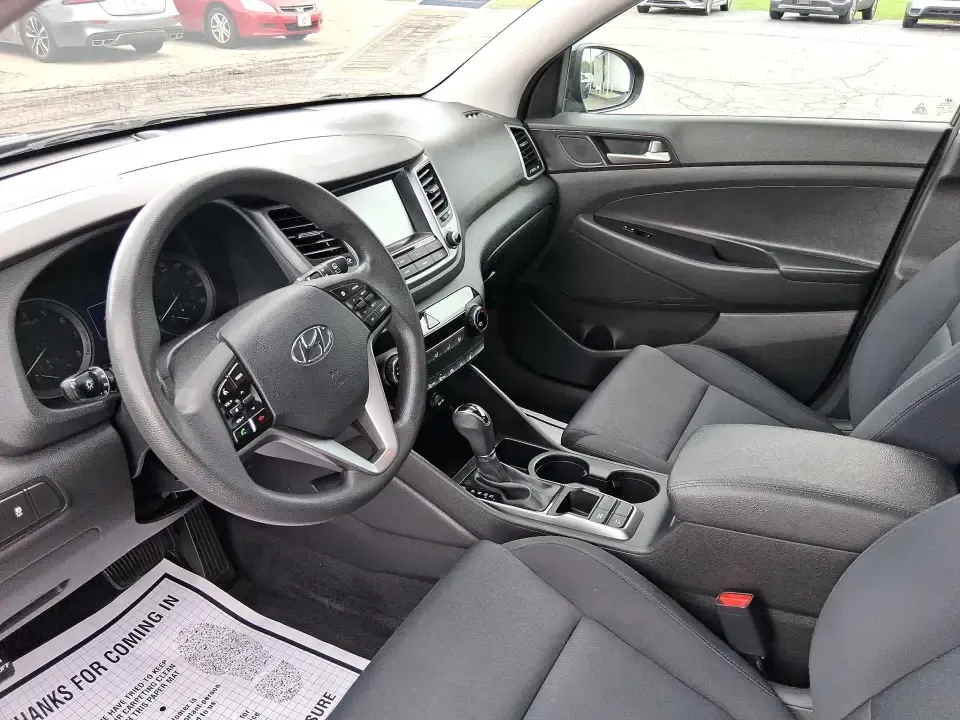2018 Hyundai Tucson SEL (KM8J33A41JU) with an Nu 2L I-4 gasoline direct injection engine, 6A transmission, located at 1230 East Main St, Xenia, OH, 45385, (937) 908-9800, 39.688026, -83.910172 - Picture your next week: an easy school drop-off, a smooth commute down US-35, and a weekend escape to Caesar Creek with enough room for coolers, strollers, or hiking gear. This 2018 Hyundai Tucson SEL is the kind of compact SUV that fits real life in Xenia-practical for growing families, comfortable - Photo#9