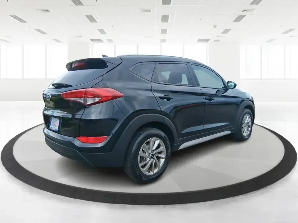 2018 Hyundai Tucson SEL (KM8J33A41JU) with an Nu 2L I-4 gasoline direct injection engine, 6A transmission, located at 880 E. National Road, Vandalia, OH, 45377, (937) 908-9800, 39.891918, -84.183594 - If your week looks like school drop-offs, I-75 commutes, and weekend runs to the grocery store or Dayton attractions, this 2018 Hyundai Tucson SEL is the kind of SUV that fits real life-roomy, easy to drive, and practical for everything from errands around Vandalia to road trips out toward Hocking H - Photo#2