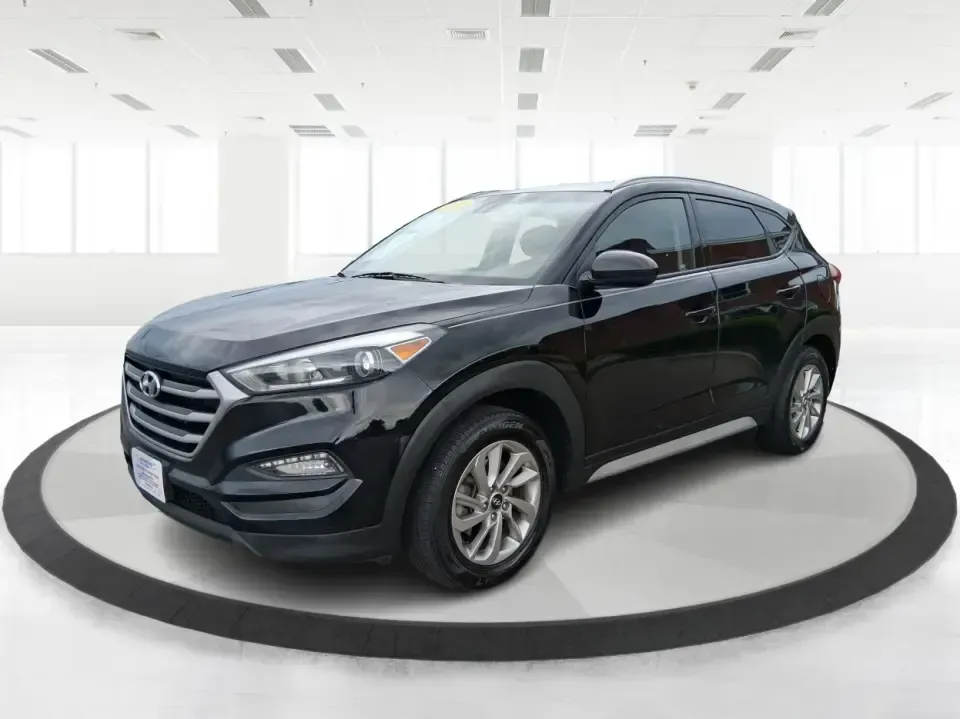 2018 Hyundai Tucson SEL (KM8J33A41JU) with an Nu 2L I-4 gasoline direct injection engine, 6A transmission, located at 880 E. National Road, Vandalia, OH, 45377, (937) 908-9800, 39.891918, -84.183594 - If your week looks like school drop-offs, I-75 commutes, and weekend runs to the grocery store or Dayton attractions, this 2018 Hyundai Tucson SEL is the kind of SUV that fits real life-roomy, easy to drive, and practical for everything from errands around Vandalia to road trips out toward Hocking H - Photo#8