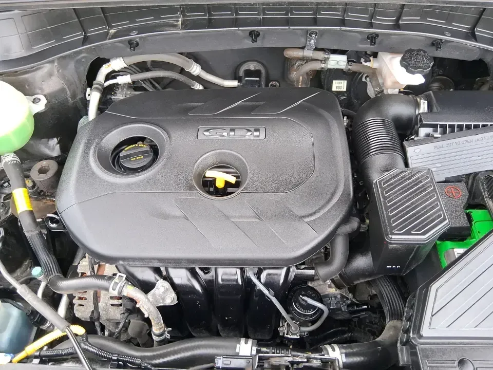 2018 Hyundai Tucson SEL (KM8J33A41JU) with an Nu 2L I-4 gasoline direct injection engine, 6A transmission, located at 880 E. National Road, Vandalia, OH, 45377, (937) 908-9800, 39.891918, -84.183594 - If your week looks like school drop-offs, I-75 commutes, and weekend runs to the grocery store or Dayton attractions, this 2018 Hyundai Tucson SEL is the kind of SUV that fits real life-roomy, easy to drive, and practical for everything from errands around Vandalia to road trips out toward Hocking H - Photo#11
