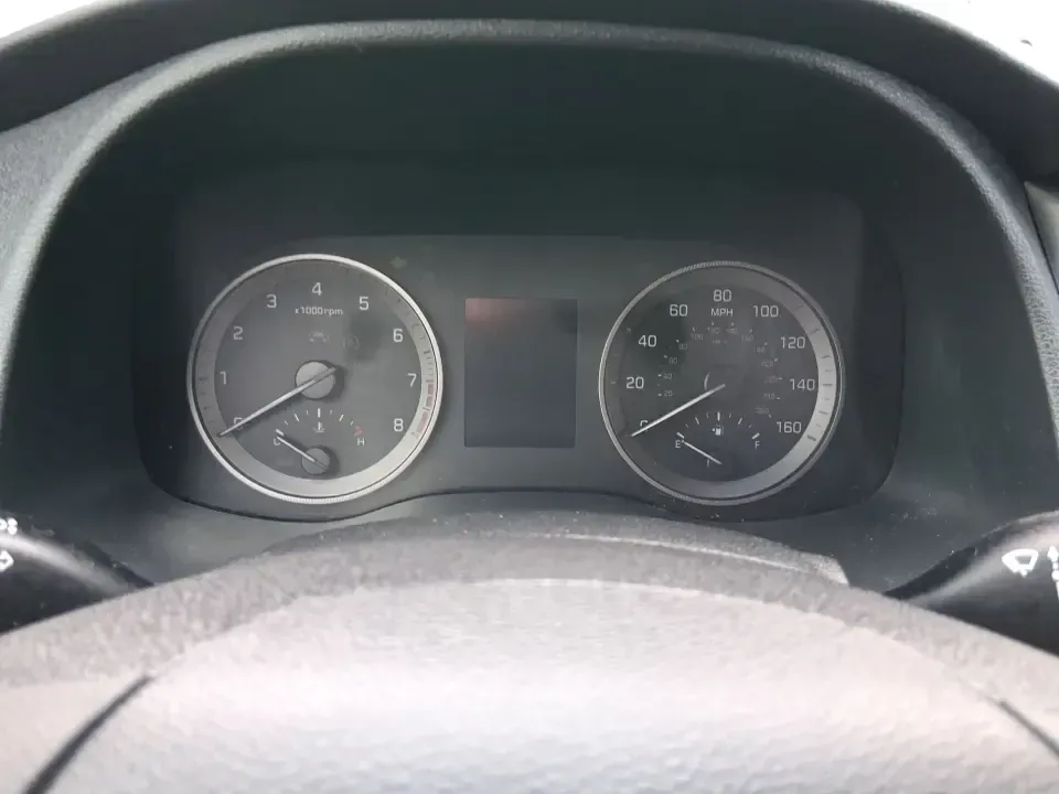 2018 Hyundai Tucson SEL (KM8J33A41JU) with an Nu 2L I-4 gasoline direct injection engine, 6A transmission, located at 880 E. National Road, Vandalia, OH, 45377, (937) 908-9800, 39.891918, -84.183594 - If your week looks like school drop-offs, I-75 commutes, and weekend runs to the grocery store or Dayton attractions, this 2018 Hyundai Tucson SEL is the kind of SUV that fits real life-roomy, easy to drive, and practical for everything from errands around Vandalia to road trips out toward Hocking H - Photo#15