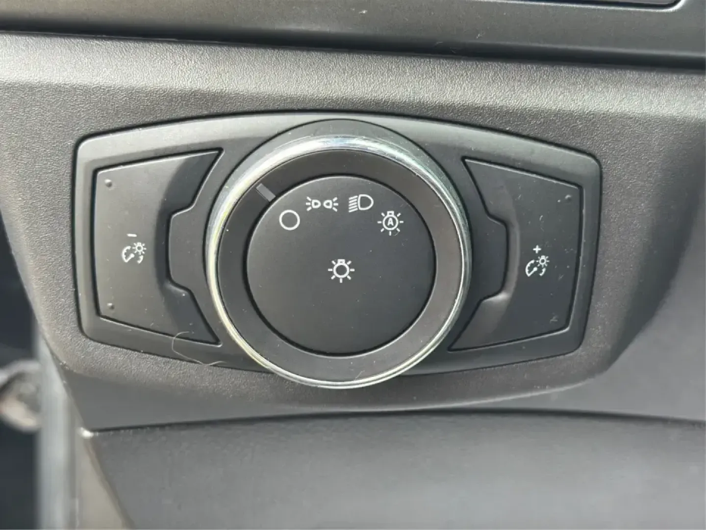 2014 Ford Fusion S (3FA6P0G78ER) with an Duratec 2.5L I-4 DOHC engine, Automatic transmission, located at 1230 East Main St, Xenia, OH, 45385, (937) 908-9800, 39.688026, -83.910172 - Are you on the hunt for a reliable sedan that fits seamlessly into your everyday life? Look no further than this stunning 2014 Ford Fusion S, available now at Advantage Car and Credit in Fairborn, OH. This vehicle is the perfect choice for budget-conscious buyers or families needing a dependable rid - Photo#17