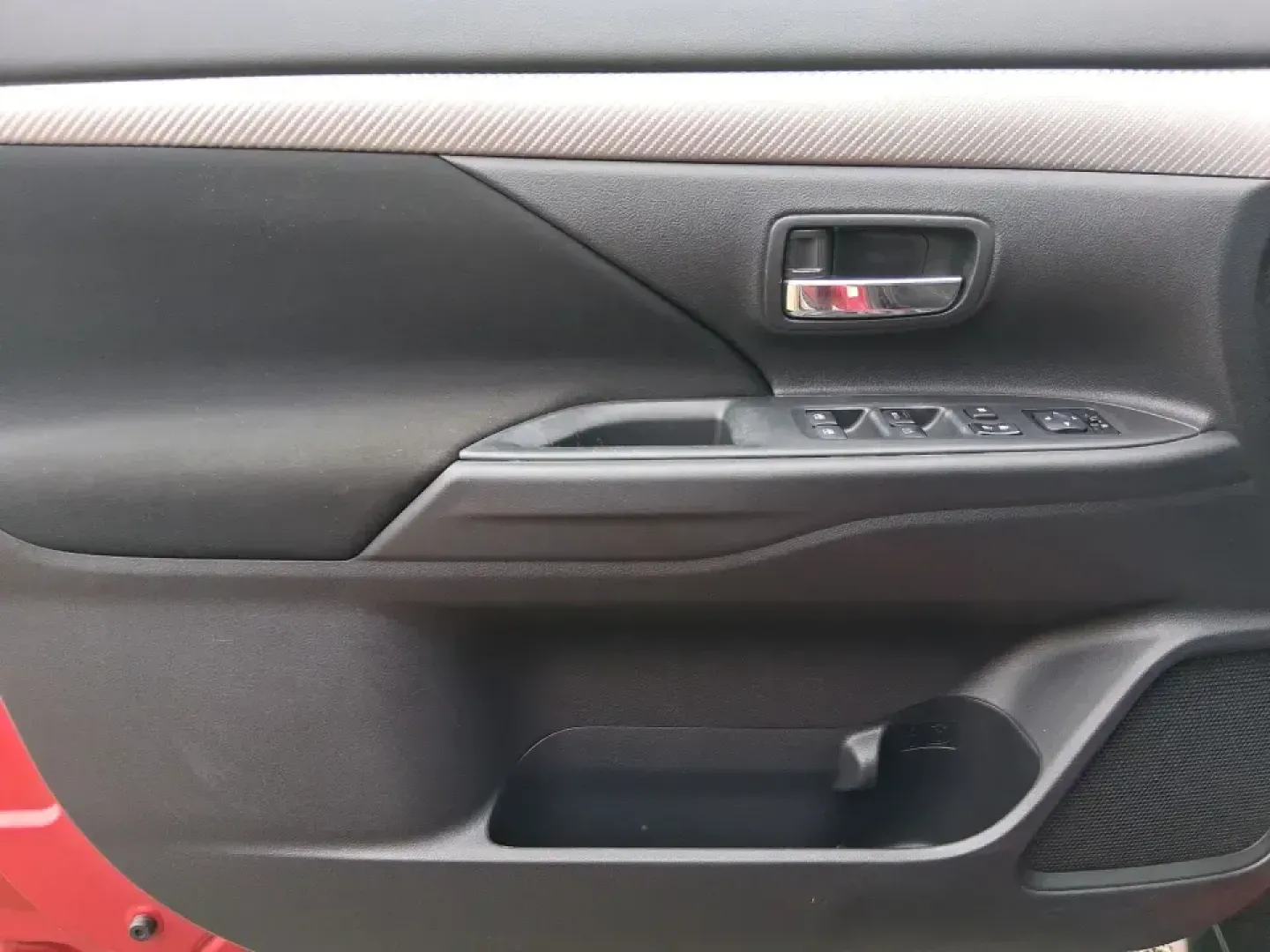2016 Mitsubishi Outlander ES (JA4AZ3A34GZ) with an 2.4L I-4 variable valve control engine, CVT transmission, located at 401 Woodman Dr, Riverside, OH, 45431, (937) 908-9800, 39.760899, -84.123421 - Weekend getaways to Eastwood MetroPark, carpools across Riverside, and comfortable commutes down I675 feel a lot easier when you've got a versatile SUV that can flex with real life. This 2016 Mitsubishi Outlander ES in eye-catching Rally Red Metallic is built for the buyer who wants space, capabilit- Photo#17
