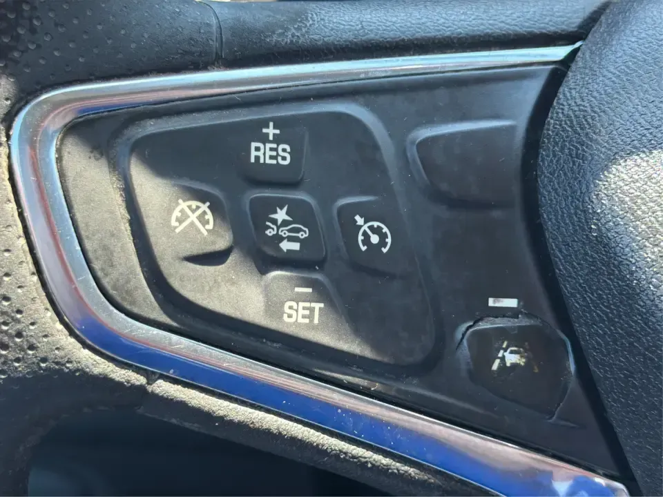 2020 Chevrolet Equinox FWD LS (3GNAXHEVXLS) with an 1.5L I-4 gasoline direct injection engine, 6A transmission, located at 1184 Kauffman Ave, Fairborn, OH, 45324, (937) 908-9800, 39.807072, -84.030914 - Picture your next week: an easy commute to Wright-Patterson AFB, a quick grocery run near Fairfield Commons, and a weekend drive out to John Bryan State Park-without needing a huge SUV or a complicated ownership experience. This 2020 Chevrolet Equinox FWD LS in Summit White is a practical, everyday- - Photo#16