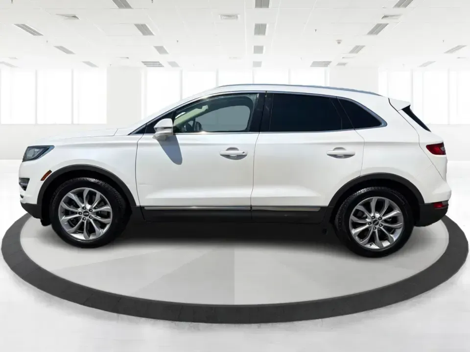 2015 Lincoln MKC Base (5LMTJ2AH4FU) with an 2.3L L4 DOHC 16V engine, 6-Speed Automatic transmission, located at 1951 S Dayton Lakeview Rd., New Carlisle, OH, 45344, (937) 908-9800, 39.890999, -84.050255 - Picture your next Ohio weekend: coffee in hand, rolling out of New Carlisle toward Dayton or Springfield with the comfort of a premium SUV, the confidence of all-wheel traction, and enough tech to make every mile feel effortless. This 2015 Lincoln MKC Base is an ideal fit for commuters who want a qu - Photo#5