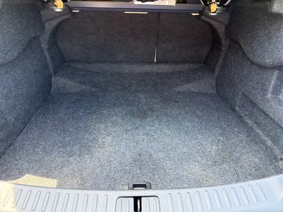 2014 Chevrolet Malibu 1LZ (1G11H5SL5EF) with an ECOTEC 2.5L I-4 gasoline direct injection engine, 6-Speed Automatic transmission, located at 401 Woodman Dr, Riverside, OH, 45431, (937) 908-9800, 39.760899, -84.123421 - Need a dependable sedan for the daily commute to Wright-Patterson AFB, quick errands down Woodman Dr, or comfortable weekend drives along I-675? This 2014 Chevrolet Malibu 1LZ in eye-catching Atlantis Blue Metallic fits real-life routines-school drop-offs, long commutes, and budget-friendly road tri - Photo#11