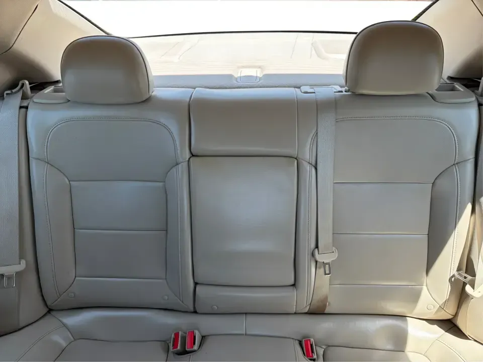 2014 Chevrolet Malibu 1LZ (1G11H5SL5EF) with an ECOTEC 2.5L I-4 gasoline direct injection engine, 6-Speed Automatic transmission, located at 401 Woodman Dr, Riverside, OH, 45431, (937) 908-9800, 39.760899, -84.123421 - Need a dependable sedan for the daily commute to Wright-Patterson AFB, quick errands down Woodman Dr, or comfortable weekend drives along I-675? This 2014 Chevrolet Malibu 1LZ in eye-catching Atlantis Blue Metallic fits real-life routines-school drop-offs, long commutes, and budget-friendly road tri - Photo#13