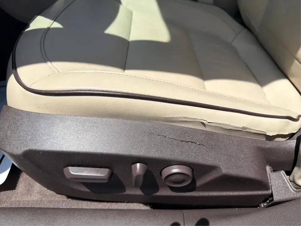 2014 Chevrolet Malibu 1LZ (1G11H5SL5EF) with an ECOTEC 2.5L I-4 gasoline direct injection engine, 6-Speed Automatic transmission, located at 401 Woodman Dr, Riverside, OH, 45431, (937) 908-9800, 39.760899, -84.123421 - Need a dependable sedan for the daily commute to Wright-Patterson AFB, quick errands down Woodman Dr, or comfortable weekend drives along I-675? This 2014 Chevrolet Malibu 1LZ in eye-catching Atlantis Blue Metallic fits real-life routines-school drop-offs, long commutes, and budget-friendly road tri - Photo#17