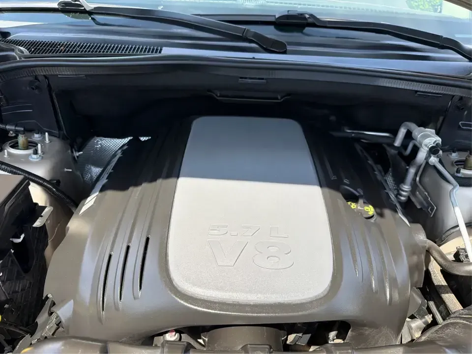 2014 Jeep Grand Cherokee Overland (1C4RJFCTXEC) with an 5.7L V8 OHV 16V engine, 5-Speed Automatic transmission, located at 8750 N County Rd 25A, Piqua, OH, 45356, (937) 908-9800, 40.164391, -84.232513 - Picture your next weekend: loading up for a road trip to Yellow Springs, cruising I675 with the family in comfort, or heading out to the trails and backroads around Wright-Patterson Air Force Base with the confidence of 4WD. This 2014 Jeep Grand Cherokee Overland is built for drivers who want a refi - Photo#11