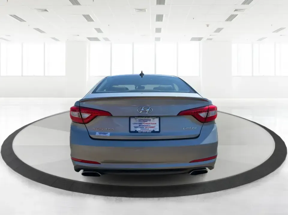 2015 Hyundai Sonata Limited (5NPE34AF9FH) with an 2.4L I-4 gasoline direct injection engine, 6-Speed Automatic transmission, located at 1184 Kauffman Ave, Fairborn, OH, 45324, (937) 908-9800, 39.807072, -84.030914 - Need a comfortable, tech-savvy sedan that makes the daily commute to Wright-Patterson AFB, a quick run down I-675, or a weekend drive to Yellow Springs feel like an upgrade-without stepping into a brand-new payment? This 2015 Hyundai Sonata Limited is built for real life in Fairborn: smooth on long - Photo#3