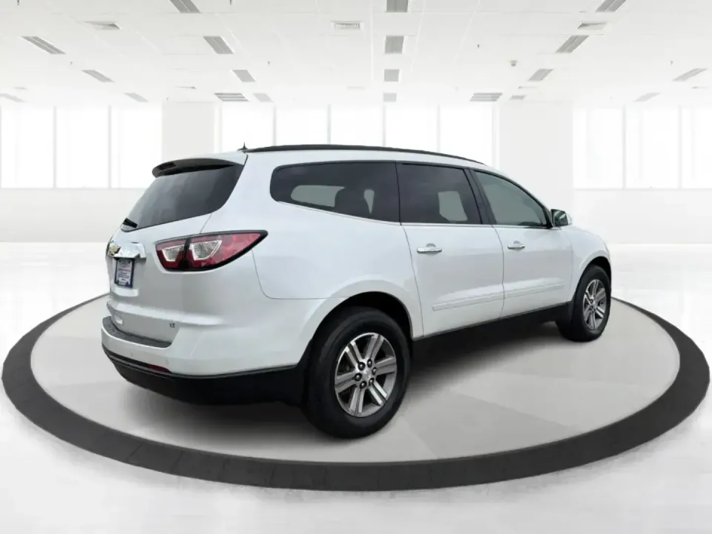 2017 Chevrolet Traverse 2LT (1GNKVHKD5HJ) with an 3.6L V-6 gasoline direct injection engine, 6A transmission, located at 1951 S Dayton Lakeview Rd., New Carlisle, OH, 45344, (937) 908-9800, 39.890999, -84.050255 - Big weekend plans, a growing family, or a daily commute that demands space and comfort? This 2017 Chevrolet Traverse 2LT is the kind of SUV that fits real life in Riverside-ready for school drop-offs, Costco runs, and road trips out toward Hocking Hills with room for friends, gear, and everyone's sn - Photo#2