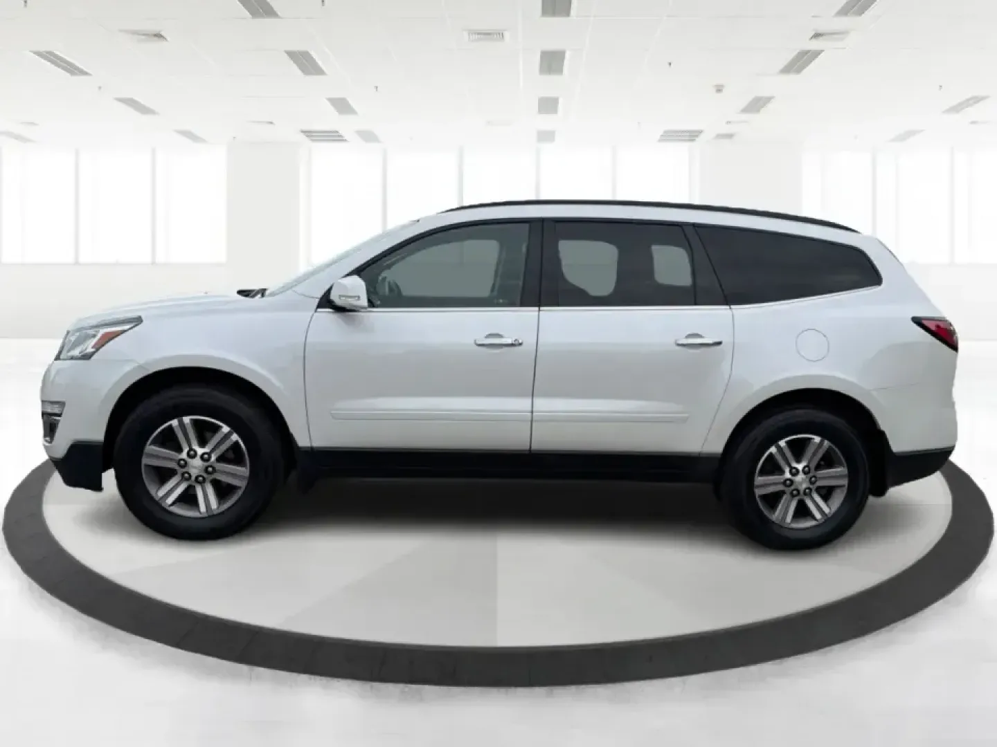 2017 Chevrolet Traverse 2LT (1GNKVHKD5HJ) with an 3.6L V-6 gasoline direct injection engine, 6A transmission, located at 1951 S Dayton Lakeview Rd., New Carlisle, OH, 45344, (937) 908-9800, 39.890999, -84.050255 - Big weekend plans, a growing family, or a daily commute that demands space and comfort? This 2017 Chevrolet Traverse 2LT is the kind of SUV that fits real life in Riverside-ready for school drop-offs, Costco runs, and road trips out toward Hocking Hills with room for friends, gear, and everyone's sn - Photo#5