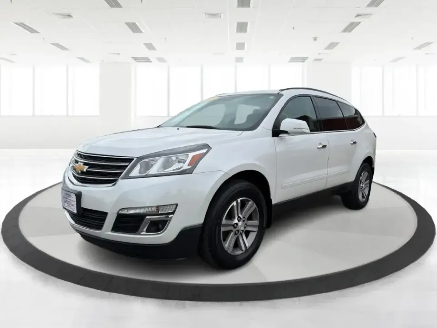 2017 Chevrolet Traverse 2LT (1GNKVHKD5HJ) with an 3.6L V-6 gasoline direct injection engine, 6A transmission, located at 1951 S Dayton Lakeview Rd., New Carlisle, OH, 45344, (937) 908-9800, 39.890999, -84.050255 - Big weekend plans, a growing family, or a daily commute that demands space and comfort? This 2017 Chevrolet Traverse 2LT is the kind of SUV that fits real life in Riverside-ready for school drop-offs, Costco runs, and road trips out toward Hocking Hills with room for friends, gear, and everyone's sn - Photo#8