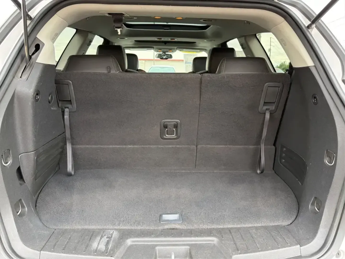 2017 Chevrolet Traverse 2LT (1GNKVHKD5HJ) with an 3.6L V-6 gasoline direct injection engine, 6A transmission, located at 1951 S Dayton Lakeview Rd., New Carlisle, OH, 45344, (937) 908-9800, 39.890999, -84.050255 - Big weekend plans, a growing family, or a daily commute that demands space and comfort? This 2017 Chevrolet Traverse 2LT is the kind of SUV that fits real life in Riverside-ready for school drop-offs, Costco runs, and road trips out toward Hocking Hills with room for friends, gear, and everyone's sn - Photo#11