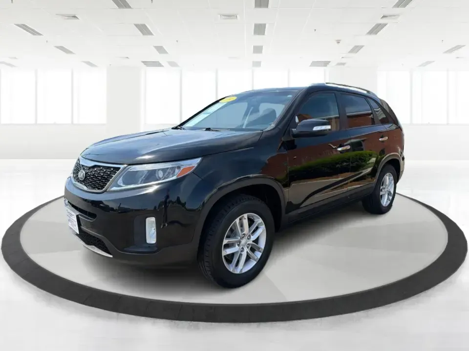 2014 Kia Sorento LX (5XYKT3A68EG) with an 2.4L I-4 gasoline direct injection engine, 6-Speed Automatic transmission, located at 1099 N County Rd 25A , Troy, OH, 45373, (937) 908-9800, 40.057079, -84.212883 - Need an SUV that fits real life in Troy-school drop-offs, a long commute down I-75, and weekend runs to Charleston Falls Preserve or a day around Downtown Troy? This 2014 Kia Sorento LX in Ebony Black is a practical, road-trip-ready SUV that balances everyday comfort with the kind of space and versa - Photo#8