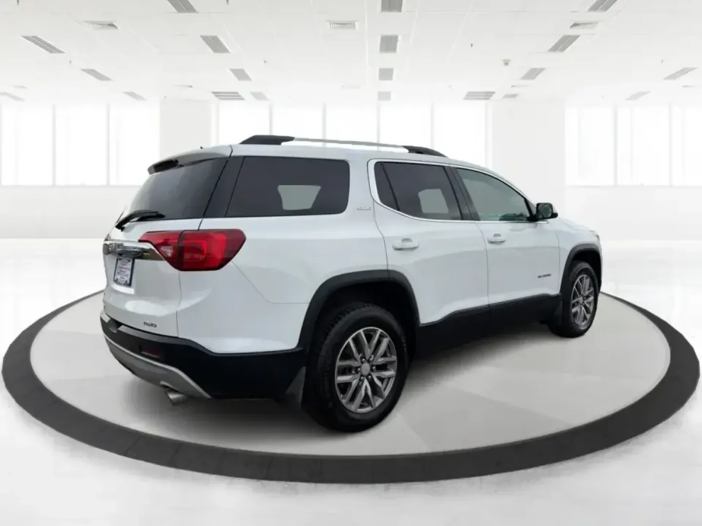 2017 GMC Acadia SLE-2 (1GKKNSLS1HZ) with an 2.5L L4 DOHC 16V engine, 6A transmission, located at 4508 South Dixie Dr, Moraine, OH, 45439, (937) 908-9800, 39.689976, -84.218452 - Ready for a busy family week in Troy and a weekend escape to Hocking Hills? This 2017 GMC Acadia SLE-2 is the kind of midsize SUV that fits real life-school drop-offs, grocery runs, long commutes down I-75, and road trips with friends-while giving you the confidence of available traction and the pra - Photo#2