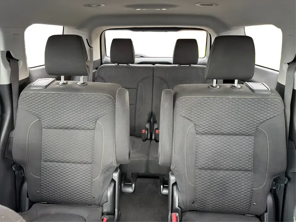 2017 GMC Acadia SLE-2 (1GKKNSLS1HZ) with an 2.5L L4 DOHC 16V engine, 6A transmission, located at 1099 N County Rd 25A , Troy, OH, 45373, (937) 908-9800, 40.057079, -84.212883 - Ready for a busy family week in Troy and a weekend escape to Hocking Hills? This 2017 GMC Acadia SLE-2 is the kind of midsize SUV that fits real life-school drop-offs, grocery runs, long commutes down I-75, and road trips with friends-while giving you the confidence of available traction and the pra - Photo#14