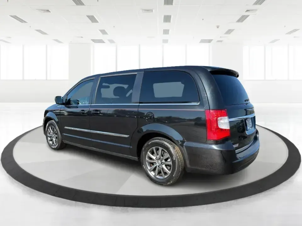 2015 Chrysler Town and Country S (2C4RC1HG0FR) with an 3.6L V-6 DOHC engine, 6-Speed Automatic transmission, located at 401 Woodman Dr, Riverside, OH, 45431, (937) 908-9800, 39.760899, -84.123421 - Need a road-trip-ready family hauler that can handle school drop-offs, sports practice, and weekend getaways without feeling like a chore? This 2015 Chrysler Town and Country S is built for real life-roomy seating, flexible cargo space, and comfort features that make long days on I-75 or a quick r - Photo#4