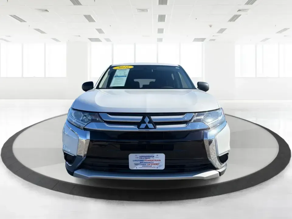 2016 Mitsubishi Outlander ES (JA4AD2A30GZ) with an 2.4L I-4 variable valve control engine, CVT transmission, located at 8750 N County Rd 25A, Piqua, OH, 45356, (937) 908-9800, 40.164391, -84.232513 - Weekend road trips to Indian Lake, daily commutes down I75, or shuttling kids between practice and school-this 2016 Mitsubishi Outlander ES is built for real-life schedules in and around Piqua, Ohio. Finished in Diamond White Pearl, this versatile SUV blends family-friendly space with easy-to-live-w - Photo#7