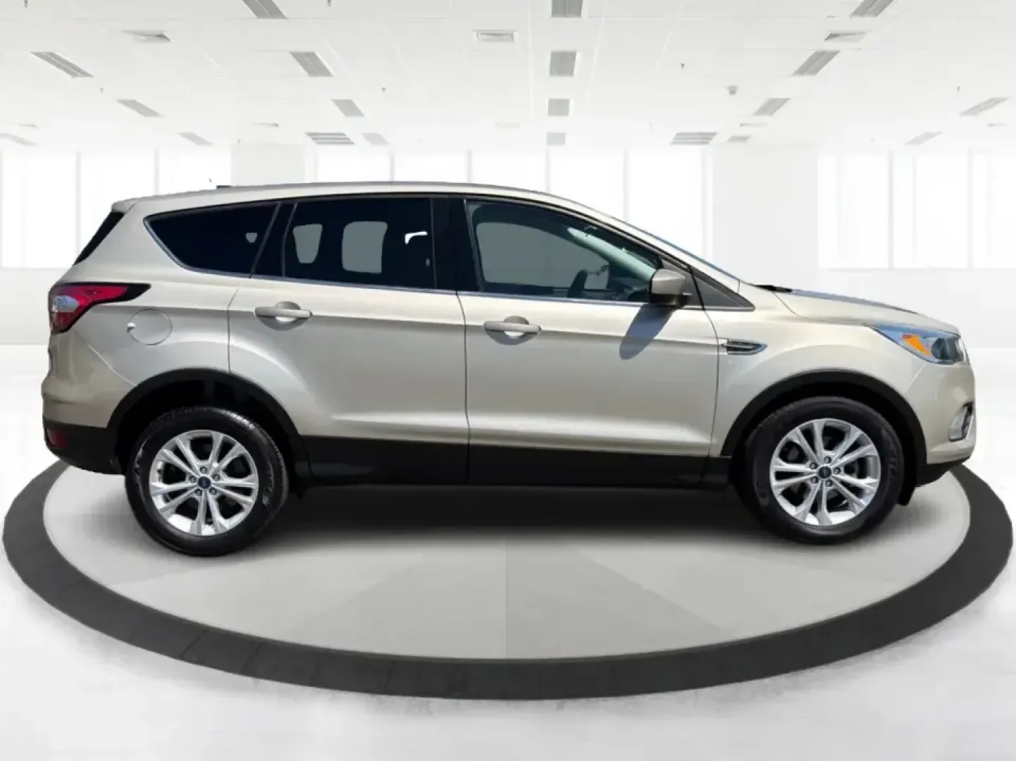2017 Ford Escape SE (1FMCU0GD2HU) with an 1.5L L4 DOHC 16V engine, 6A transmission, located at 880 E. National Road, Vandalia, OH, 45377, (937) 908-9800, 39.891918, -84.183594 - Picture your next week in Vandalia: weekday commutes down E. National Road and I75, school drop-offs, quick grocery runs near the Dayton International Airport area, and a weekend escape to Taylorsville MetroPark or a day out at the Montgomery County Fairgrounds. This 2017 Ford Escape SE is built for - Photo#1