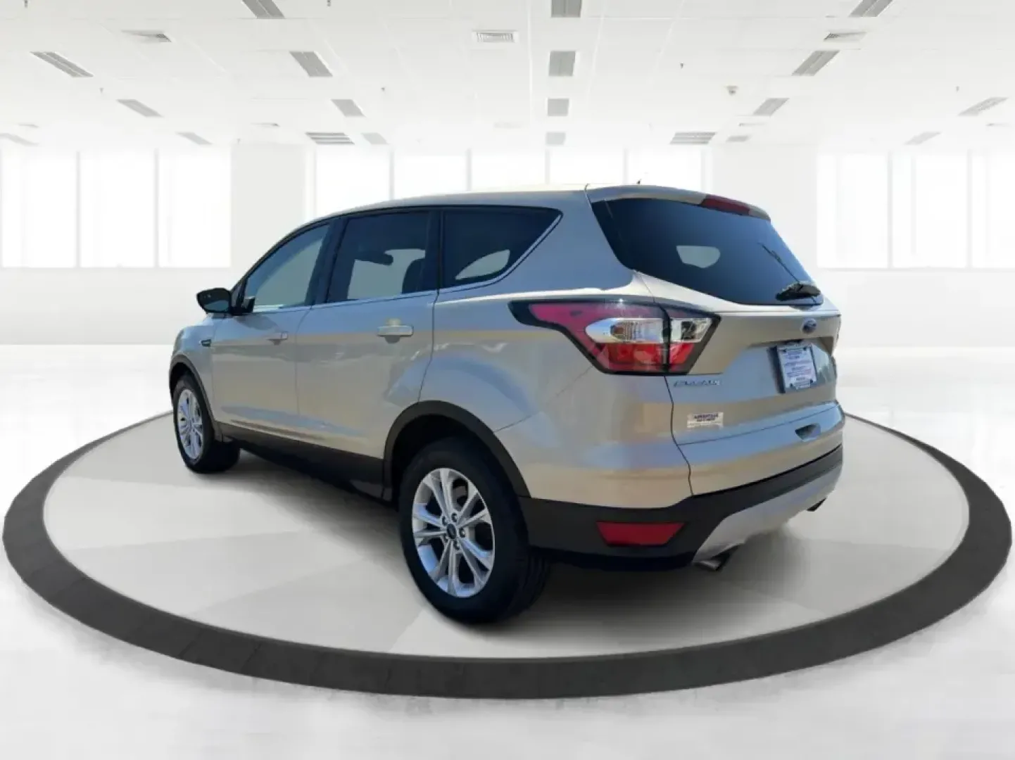 2017 Ford Escape SE (1FMCU0GD2HU) with an 1.5L L4 DOHC 16V engine, 6A transmission, located at 880 E. National Road, Vandalia, OH, 45377, (937) 908-9800, 39.891918, -84.183594 - Picture your next week in Vandalia: weekday commutes down E. National Road and I75, school drop-offs, quick grocery runs near the Dayton International Airport area, and a weekend escape to Taylorsville MetroPark or a day out at the Montgomery County Fairgrounds. This 2017 Ford Escape SE is built for - Photo#4