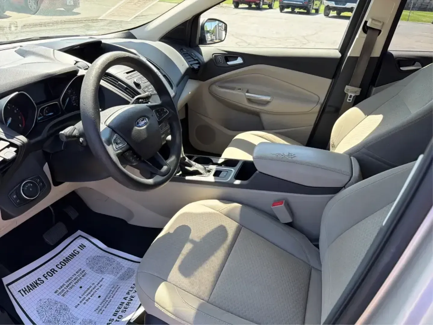2017 Ford Escape SE (1FMCU0GD2HU) with an 1.5L L4 DOHC 16V engine, 6A transmission, located at 880 E. National Road, Vandalia, OH, 45377, (937) 908-9800, 39.891918, -84.183594 - Picture your next week in Vandalia: weekday commutes down E. National Road and I75, school drop-offs, quick grocery runs near the Dayton International Airport area, and a weekend escape to Taylorsville MetroPark or a day out at the Montgomery County Fairgrounds. This 2017 Ford Escape SE is built for - Photo#9