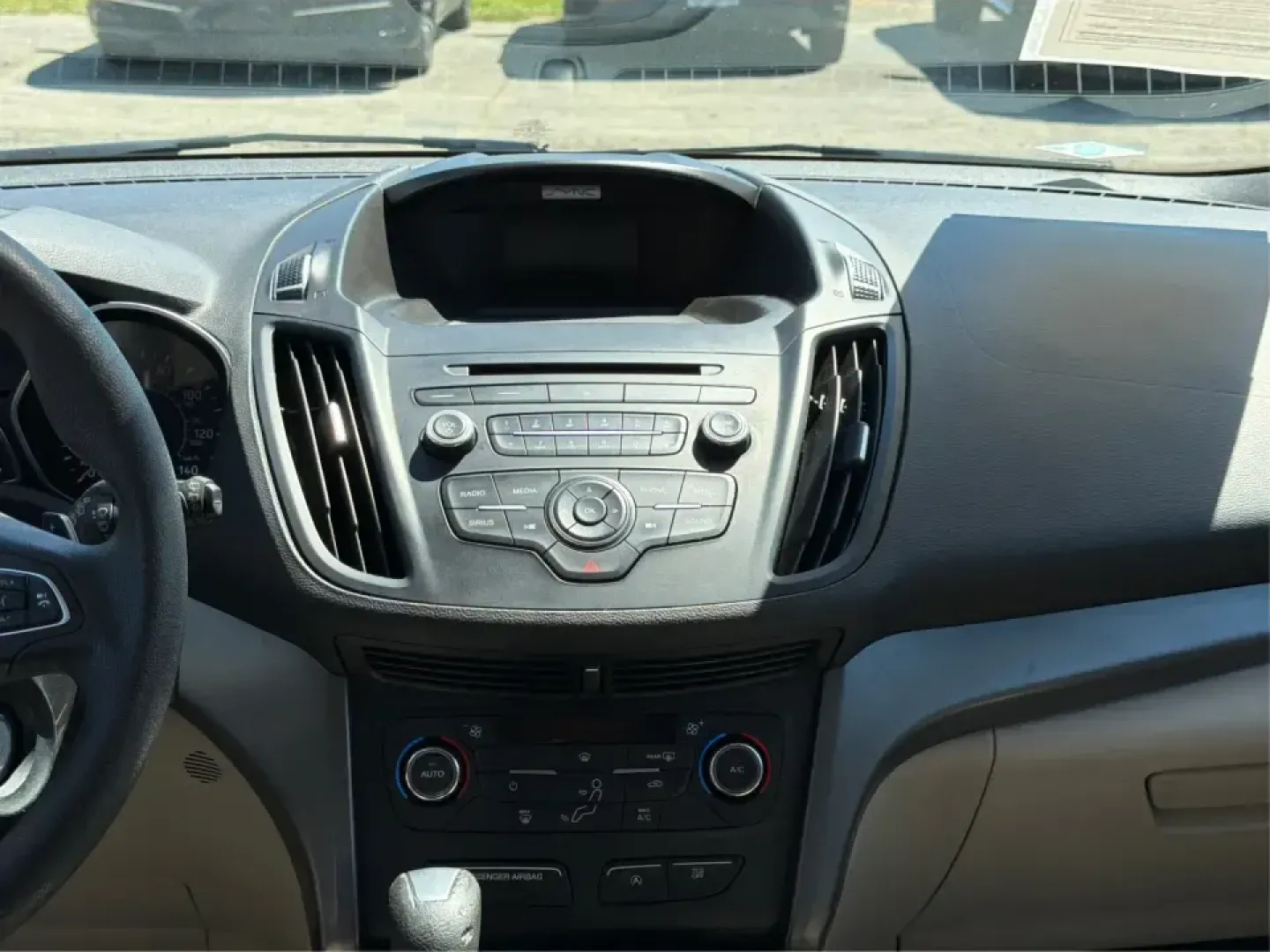 2017 Ford Escape SE (1FMCU0GD2HU) with an 1.5L L4 DOHC 16V engine, 6A transmission, located at 880 E. National Road, Vandalia, OH, 45377, (937) 908-9800, 39.891918, -84.183594 - Picture your next week in Vandalia: weekday commutes down E. National Road and I75, school drop-offs, quick grocery runs near the Dayton International Airport area, and a weekend escape to Taylorsville MetroPark or a day out at the Montgomery County Fairgrounds. This 2017 Ford Escape SE is built for - Photo#13