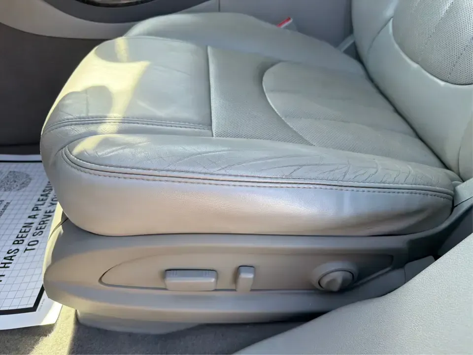 2013 Buick Enclave Leather (5GAKRCKD0DJ) with an 3.6L V-6 gasoline direct injection engine, 6-Speed Automatic Overdrive transmission, located at 8750 N County Rd 25A, Piqua, OH, 45356, (937) 908-9800, 40.164391, -84.232513 - Pack the kids for school drop-offs in the morning, load up for a weekend at the National Museum of the U.S. Air Force, or cruise I75 with friends headed toward downtown Dayton-this 2013 Buick Enclave Leather is built for real-life comfort with a premium feel. Finished in Atlantis Blue Metallic and d - Photo#18
