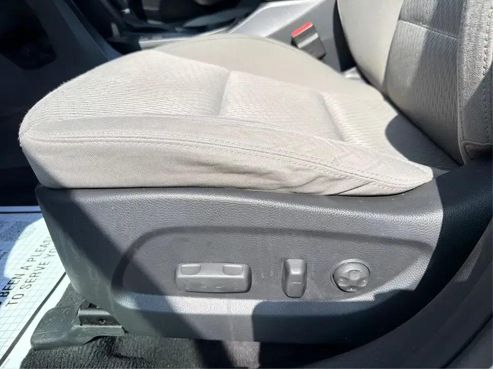 2016 Hyundai Santa Fe SE (KM8SMDHF5GU) with an 3.3L V-6 gasoline direct injection engine, 6A transmission, located at 1184 Kauffman Ave, Fairborn, OH, 45324, (937) 908-9800, 39.807072, -84.030914 - Whether you're hauling the kids to practice in Beavercreek, commuting to Wright-Patterson AFB, or loading up for a weekend escape toward Yellow Springs, this 2016 Hyundai Santa Fe SE is the kind of SUV that fits real life-roomy, confident in changing Ohio weather, and packed with comfort features th - Photo#17