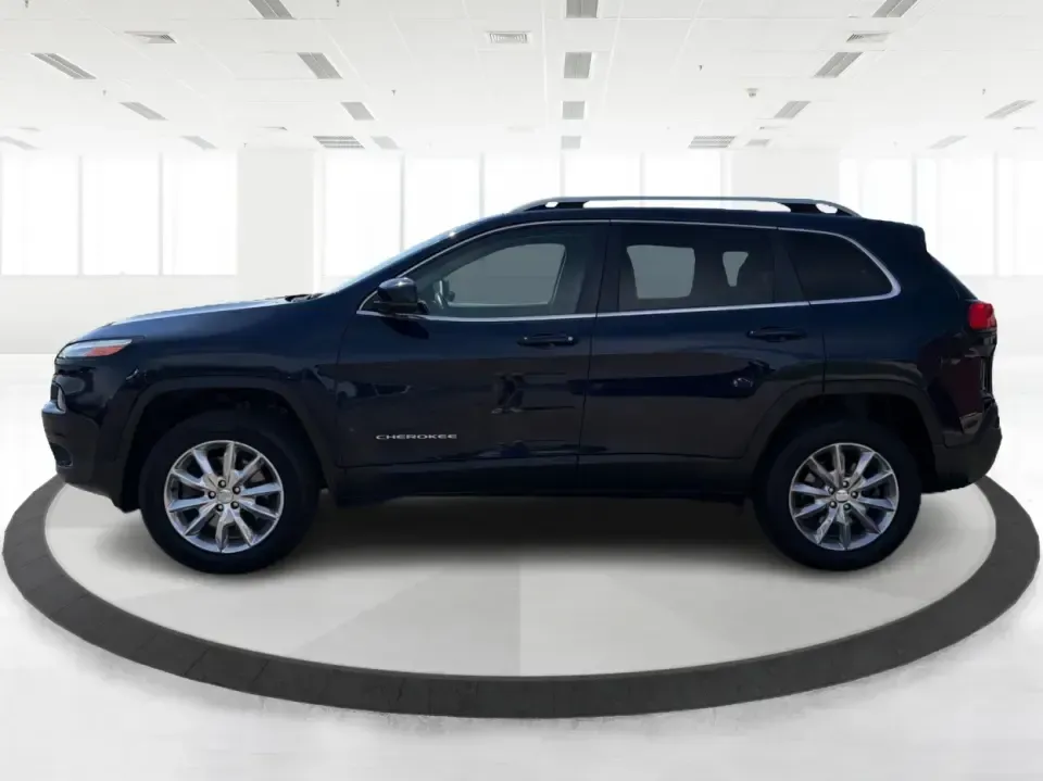 2016 Jeep Cherokee Limited 4WD (1C4PJMDB9GW) with an 2.4L L4 DOHC 16V engine, 9A transmission, located at 1099 N County Rd 25A , Troy, OH, 45373, (937) 908-9800, 40.057079, -84.212883 - Picture your next weekend: loading up the family for a quick trip to Charleston Falls Preserve, cruising out toward Taylorsville MetroPark, or taking the scenic backroads around Troy with confident four-wheel-drive capability and premium comfort. This 2016 Jeep Cherokee Limited 4WD in standout True- Photo#5