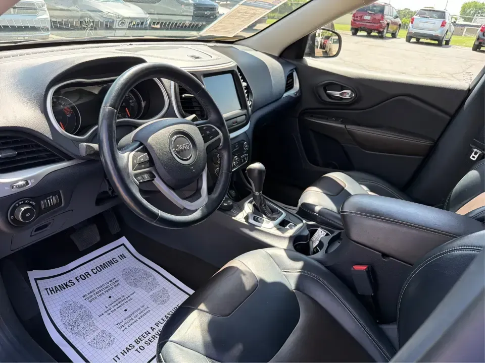 2016 Jeep Cherokee Limited 4WD (1C4PJMDB9GW) with an 2.4L L4 DOHC 16V engine, 9A transmission, located at 1099 N County Rd 25A , Troy, OH, 45373, (937) 908-9800, 40.057079, -84.212883 - Picture your next weekend: loading up the family for a quick trip to Charleston Falls Preserve, cruising out toward Taylorsville MetroPark, or taking the scenic backroads around Troy with confident four-wheel-drive capability and premium comfort. This 2016 Jeep Cherokee Limited 4WD in standout True- Photo#9