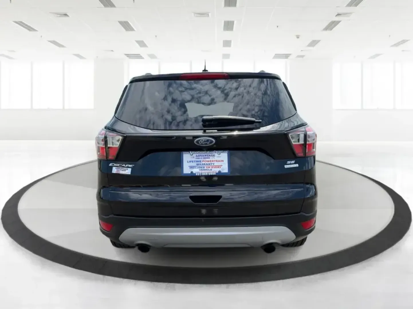 2017 Ford Escape SE FWD (1FMCU0GD1HU) with an 1.5L L4 DOHC 16V engine, 6A transmission, located at 880 E. National Road, Vandalia, OH, 45377, (937) 908-9800, 39.891918, -84.183594 - Picture your next week: a smooth commute down I75, a quick run to the Dayton Mall, and a weekend getaway with room for groceries, gear, and friends-all in one easy-to-drive SUV. This 2017 Ford Escape SE in Shadow Black is a smart fit for busy families, first-time buyers, and anyone who wants a pract - Photo#3