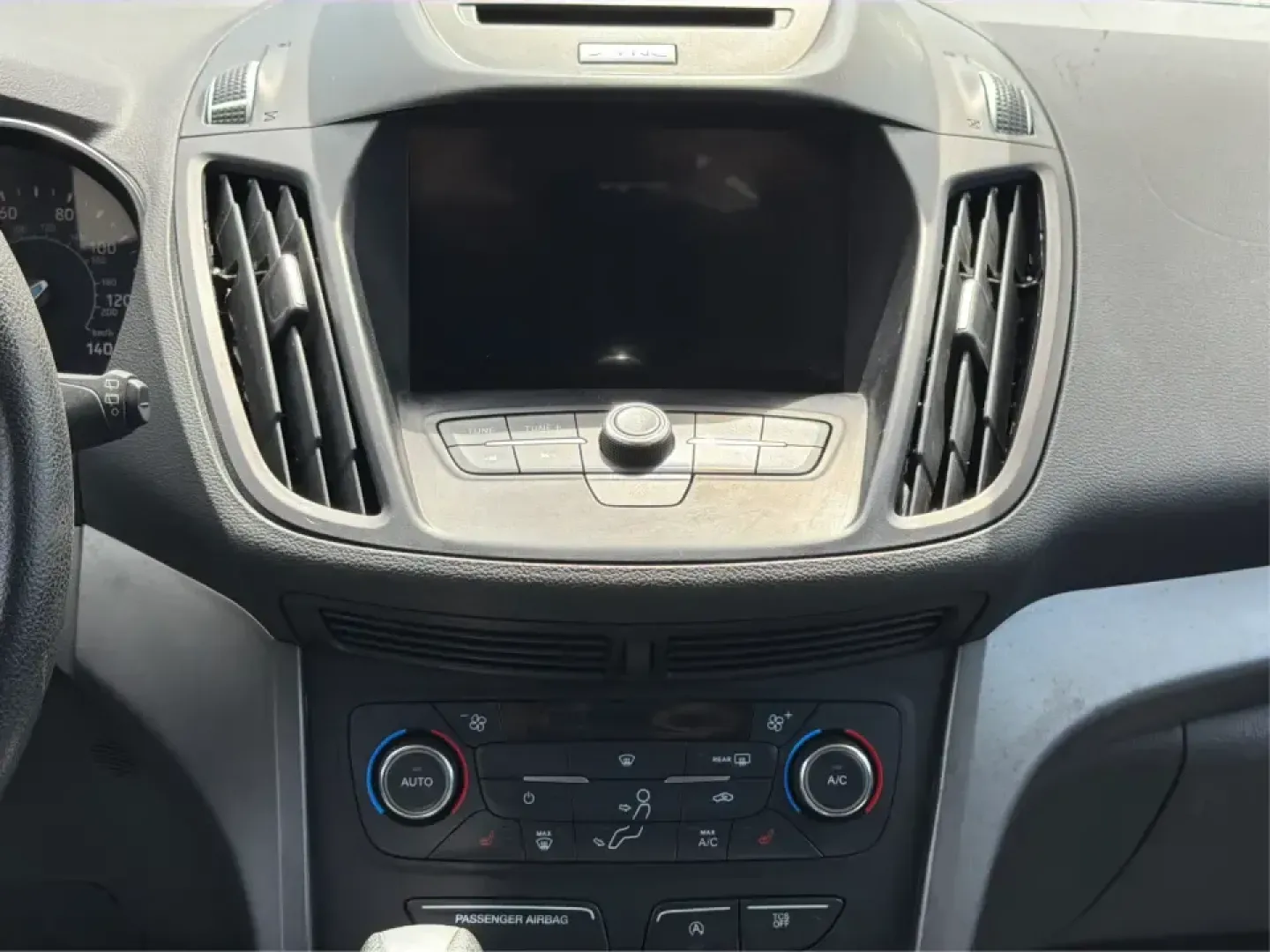 2017 Ford Escape SE FWD (1FMCU0GD1HU) with an 1.5L L4 DOHC 16V engine, 6A transmission, located at 880 E. National Road, Vandalia, OH, 45377, (937) 908-9800, 39.891918, -84.183594 - Picture your next week: a smooth commute down I75, a quick run to the Dayton Mall, and a weekend getaway with room for groceries, gear, and friends-all in one easy-to-drive SUV. This 2017 Ford Escape SE in Shadow Black is a smart fit for busy families, first-time buyers, and anyone who wants a pract - Photo#13