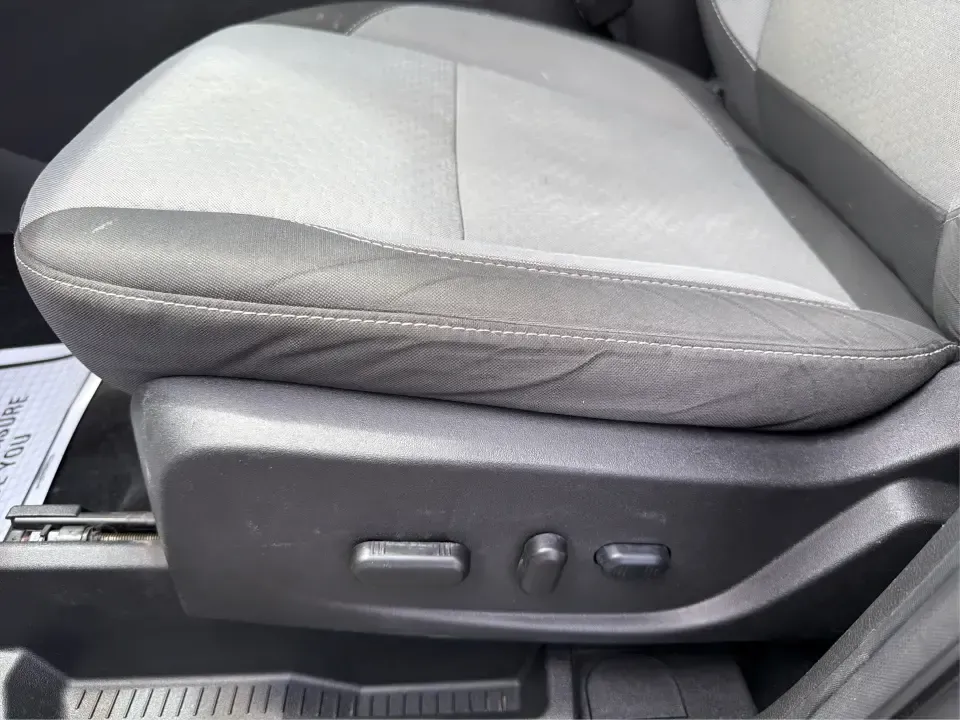 2017 Ford Escape SE (1FMCU0GD1HU) with an 1.5L L4 DOHC 16V engine, 6A transmission, located at 880 E. National Road, Vandalia, OH, 45377, (937) 908-9800, 39.891918, -84.183594 - Picture your next week: a smooth commute down I75, a quick run to the Dayton Mall, and a weekend getaway with room for groceries, gear, and friends-all in one easy-to-drive SUV. This 2017 Ford Escape SE in Shadow Black is a smart fit for busy families, first-time buyers, and anyone who wants a pract - Photo#18
