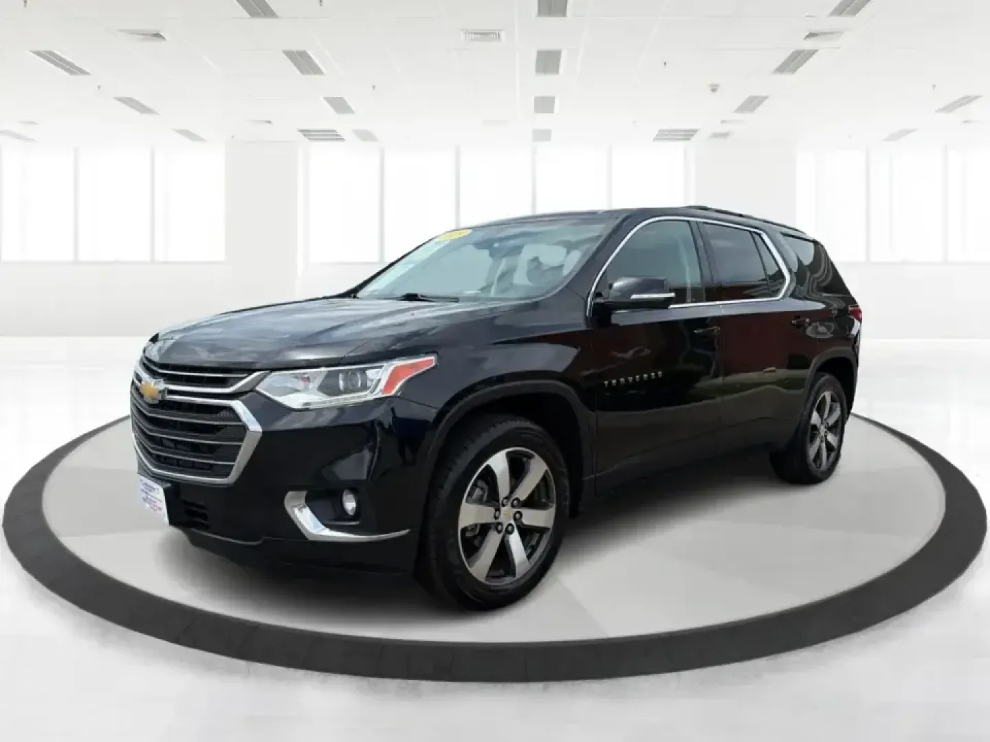 2019 Chevrolet Traverse 3LT (1GNERHKW6KJ) with an 3.6L V-6 gasoline direct injection engine, 9A transmission, located at 1230 East Main St, Xenia, OH, 45385, (937) 908-9800, 39.688026, -83.910172 - Load up the kids, the groceries, and the gear-then head from weekday school drop-offs to weekend road trips without feeling cramped. This 2019 Chevrolet Traverse 3LT is built for real life in Xenia, with three-row flexibility, confident V6 power, and the kind of comfort features that make long drive - Photo#8