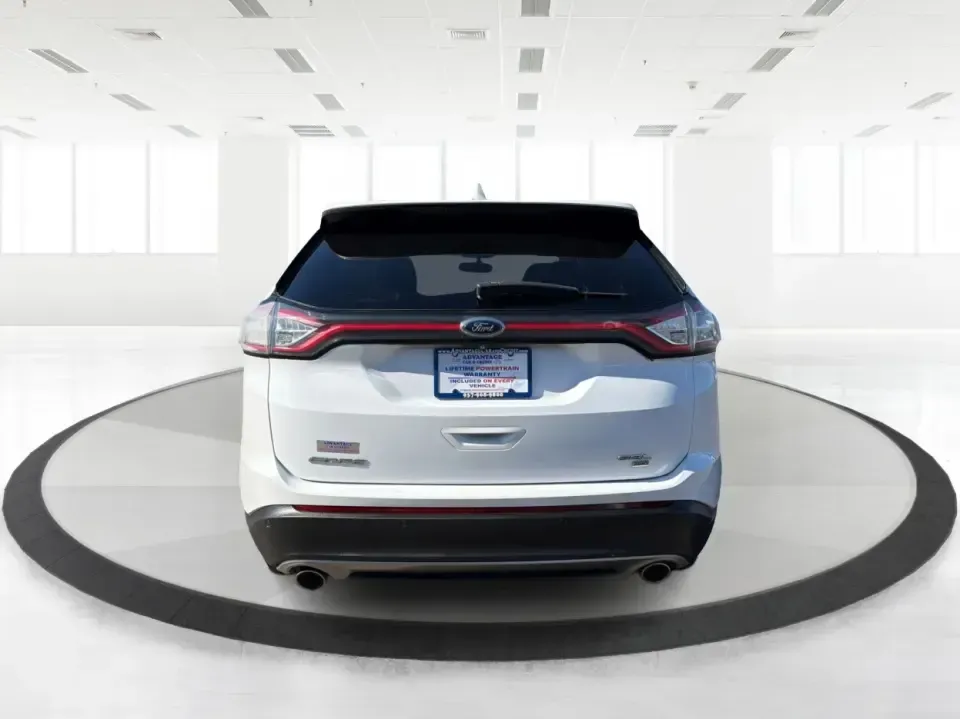 2018 Ford Edge SEL (2FMPK4J89JB) with an 3.5L V6 DOHC 24V engine, 6A transmission, located at 1184 Kauffman Ave, Fairborn, OH, 45324, (937) 908-9800, 39.807072, -84.030914 - Pack up the family, cue up your favorite playlist, and head out for a weekend at Wright-Patterson AFB Museum or a quick escape to John Bryan State Park-this 2018 Ford Edge SEL is the kind of midsize SUV that fits real life in Fairborn. With confident traction for Ohio's changing seasons and a comfor - Photo#3