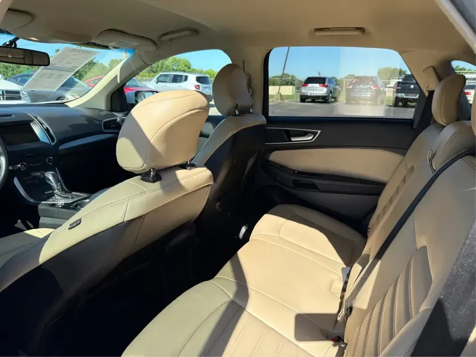 2018 Ford Edge SEL (2FMPK4J89JB) with an 3.5L V6 DOHC 24V engine, 6A transmission, located at 1184 Kauffman Ave, Fairborn, OH, 45324, (937) 908-9800, 39.807072, -84.030914 - Pack up the family, cue up your favorite playlist, and head out for a weekend at Wright-Patterson AFB Museum or a quick escape to John Bryan State Park-this 2018 Ford Edge SEL is the kind of midsize SUV that fits real life in Fairborn. With confident traction for Ohio's changing seasons and a comfor - Photo#10