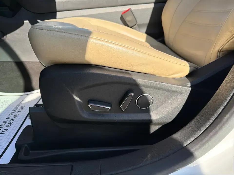2018 Ford Edge SEL (2FMPK4J89JB) with an 3.5L V6 DOHC 24V engine, 6A transmission, located at 1184 Kauffman Ave, Fairborn, OH, 45324, (937) 908-9800, 39.807072, -84.030914 - Pack up the family, cue up your favorite playlist, and head out for a weekend at Wright-Patterson AFB Museum or a quick escape to John Bryan State Park-this 2018 Ford Edge SEL is the kind of midsize SUV that fits real life in Fairborn. With confident traction for Ohio's changing seasons and a comfor - Photo#17