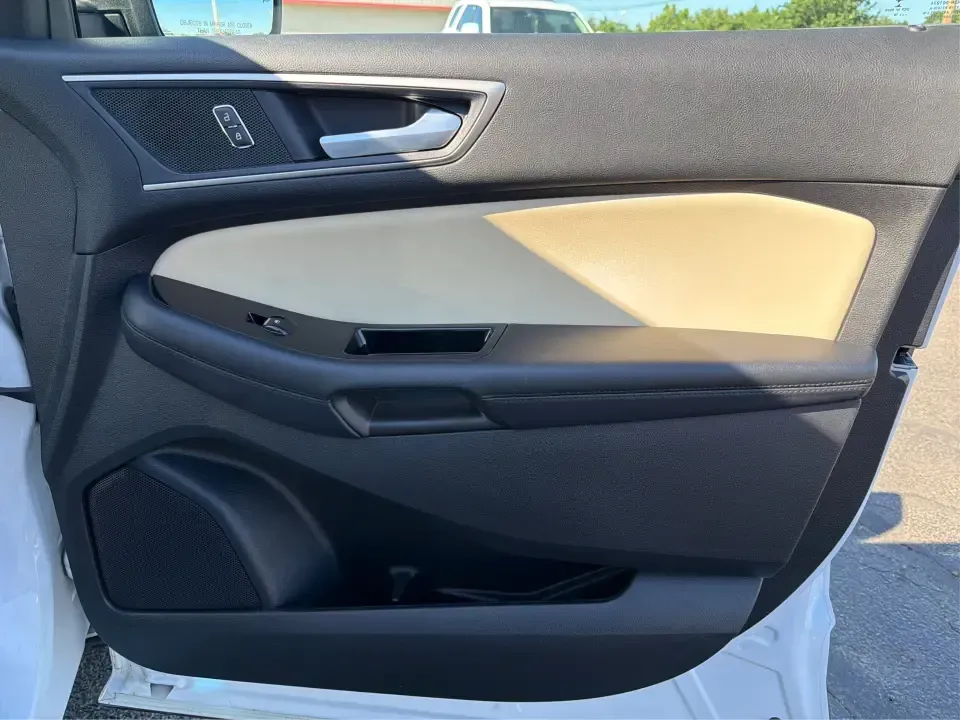 2018 Ford Edge SEL (2FMPK4J89JB) with an 3.5L V6 DOHC 24V engine, 6A transmission, located at 1184 Kauffman Ave, Fairborn, OH, 45324, (937) 908-9800, 39.807072, -84.030914 - Pack up the family, cue up your favorite playlist, and head out for a weekend at Wright-Patterson AFB Museum or a quick escape to John Bryan State Park-this 2018 Ford Edge SEL is the kind of midsize SUV that fits real life in Fairborn. With confident traction for Ohio's changing seasons and a comfor - Photo#19