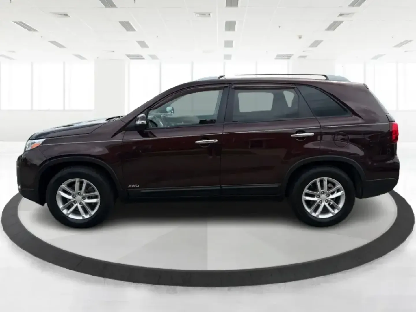 2015 Kia Sorento LX (5XYKTCA66FG) with an 2.4L I-4 gasoline direct injection engine, 6-Speed Automatic transmission, located at 401 Woodman Dr, Riverside, OH, 45431, (937) 908-9800, 39.760899, -84.123421 - Pack up the kids, load the cooler, and point the GPS toward your next weekend escape-this 2015 Kia Sorento LX in Dark Cherry is the kind of practical SUV that fits real-life routines in Riverside, Ohio. Whether you're juggling school drop-offs, commuting down I-675, or heading out for a day at Caril - Photo#5