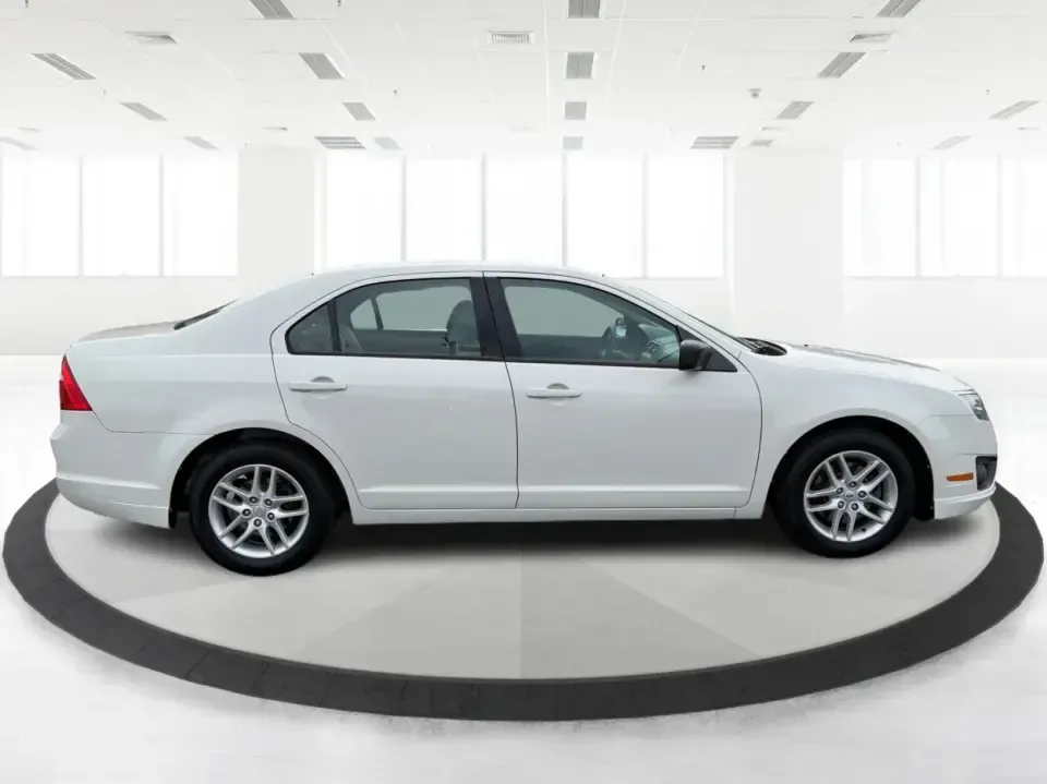 2012 Ford Fusion S (3FAHP0GA0CR) with an 2.5L I-4 DOHC engine, located at 1099 N County Rd 25A , Troy, OH, 45373, (937) 908-9800, 40.057079, -84.212883 - Need a reliable commuter that still feels comfortable for weekend errands, school drop-offs, and those quick road trips up I75? This 2012 Ford Fusion S is a smart, budget-friendly sedan for life in and around Troy-easy to park downtown, smooth on longer drives toward Dayton, and practical for everyd - Photo#1