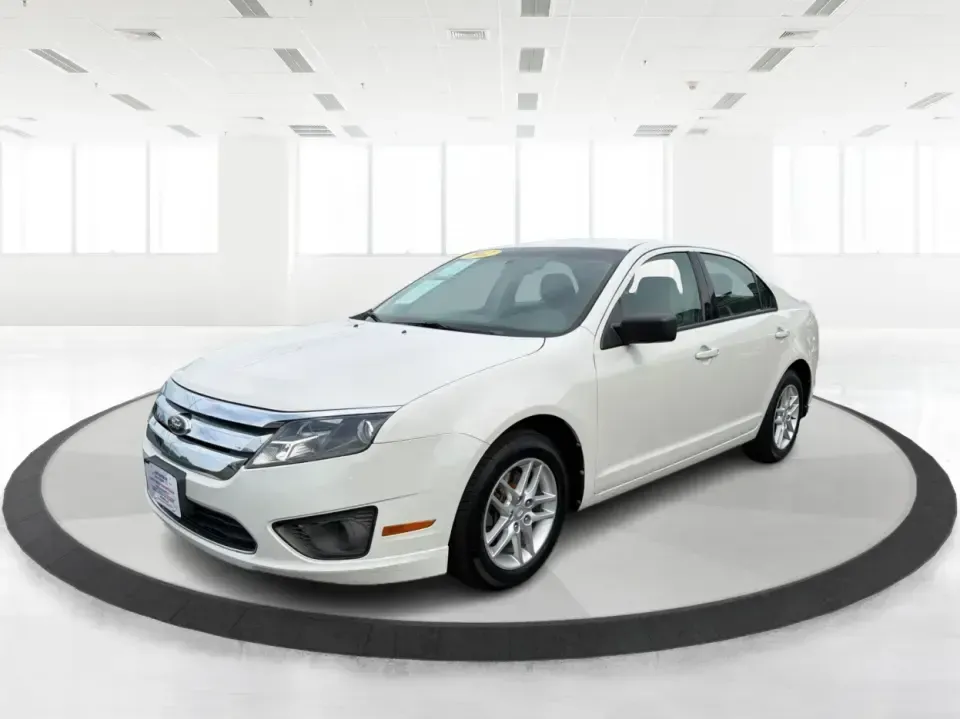 2012 Ford Fusion S (3FAHP0GA0CR) with an 2.5L I-4 DOHC engine, located at 1099 N County Rd 25A , Troy, OH, 45373, (937) 908-9800, 40.057079, -84.212883 - Need a reliable commuter that still feels comfortable for weekend errands, school drop-offs, and those quick road trips up I75? This 2012 Ford Fusion S is a smart, budget-friendly sedan for life in and around Troy-easy to park downtown, smooth on longer drives toward Dayton, and practical for everyd - Photo#8