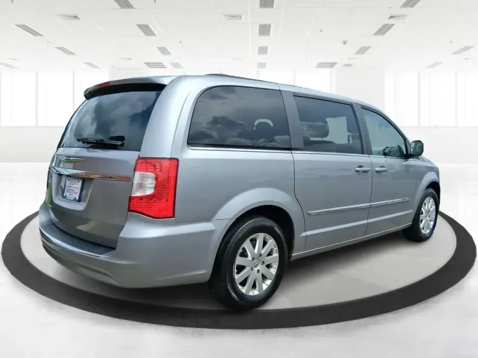 2016 Chrysler Town and Country Touring (2C4RC1BG4GR) with an Pentastar 3.6L V-6 DOHC engine, 6A transmission, located at 1184 Kauffman Ave, Fairborn, OH, 45324, (937) 908-9800, 39.807072, -84.030914 - Load up the kids, the cooler, and the playlist-this 2016 Chrysler Town and Country Touring is built for real life in Fairborn, from school drop-offs and Wright-Patterson AFB commutes to weekend trips up I-675 and family days at Wright State University events. With its comfortable cabin, flexible s - Photo#2