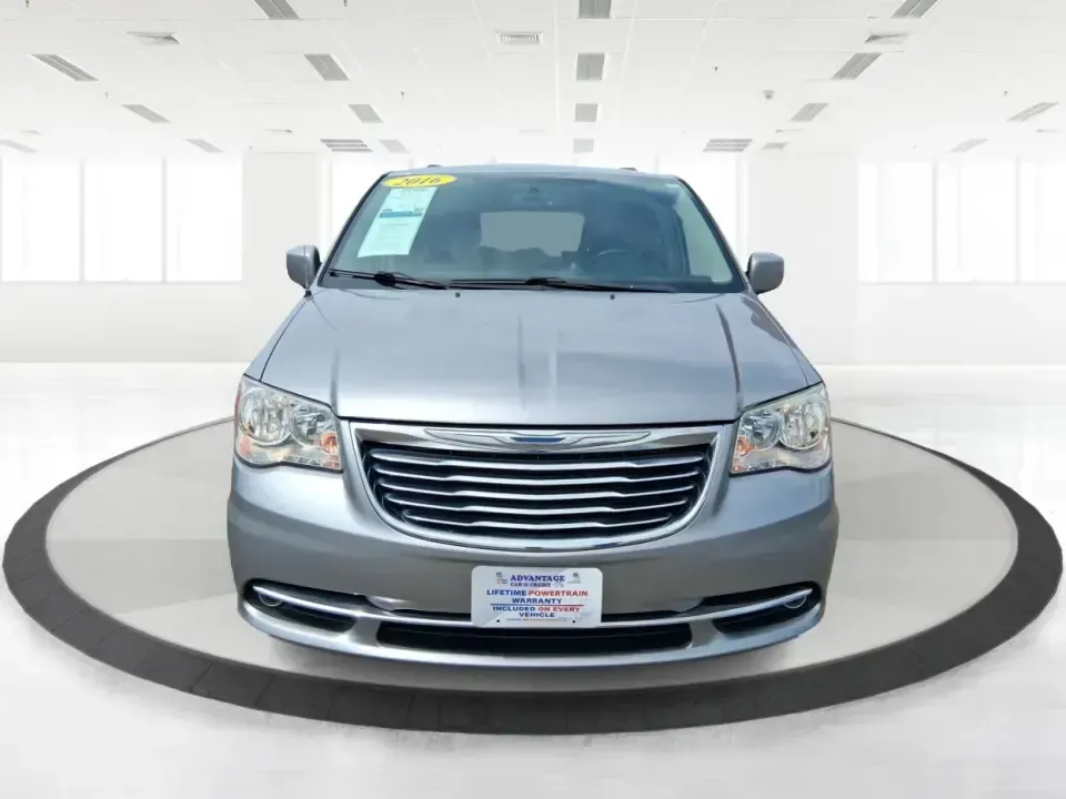 2016 Chrysler Town and Country Touring (2C4RC1BG4GR) with an Pentastar 3.6L V-6 DOHC engine, 6A transmission, located at 1184 Kauffman Ave, Fairborn, OH, 45324, (937) 908-9800, 39.807072, -84.030914 - Load up the kids, the cooler, and the playlist-this 2016 Chrysler Town and Country Touring is built for real life in Fairborn, from school drop-offs and Wright-Patterson AFB commutes to weekend trips up I-675 and family days at Wright State University events. With its comfortable cabin, flexible s - Photo#7