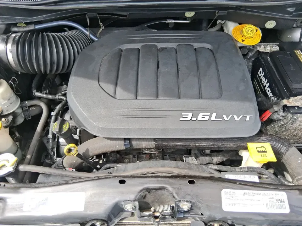 2016 Chrysler Town and Country Touring (2C4RC1BG4GR) with an Pentastar 3.6L V-6 DOHC engine, 6A transmission, located at 1184 Kauffman Ave, Fairborn, OH, 45324, (937) 908-9800, 39.807072, -84.030914 - Load up the kids, the cooler, and the playlist-this 2016 Chrysler Town and Country Touring is built for real life in Fairborn, from school drop-offs and Wright-Patterson AFB commutes to weekend trips up I-675 and family days at Wright State University events. With its comfortable cabin, flexible s - Photo#11