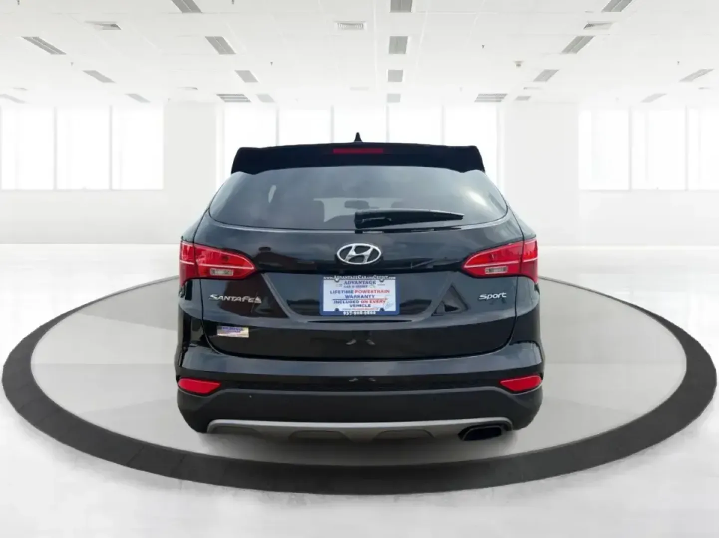 2016 Hyundai Santa Fe 2.4L (5XYZU3LB5GG) with an Theta II 2.4L I-4 gasoline direct injection engine, 6-Speed Automatic transmission, located at 1099 N County Rd 25A , Troy, OH, 45373, (937) 908-9800, 40.057079, -84.212883 - Load up the family, point the hood toward a weekend at John Bryan State Park, or make the daily commute from Xenia to Beavercreek feel more comfortable-this 2016 Hyundai Santa Fe 2.4L is the kind of SUV that fits real life. With three-row versatility in a right-sized footprint, it's ideal for school- Photo#3