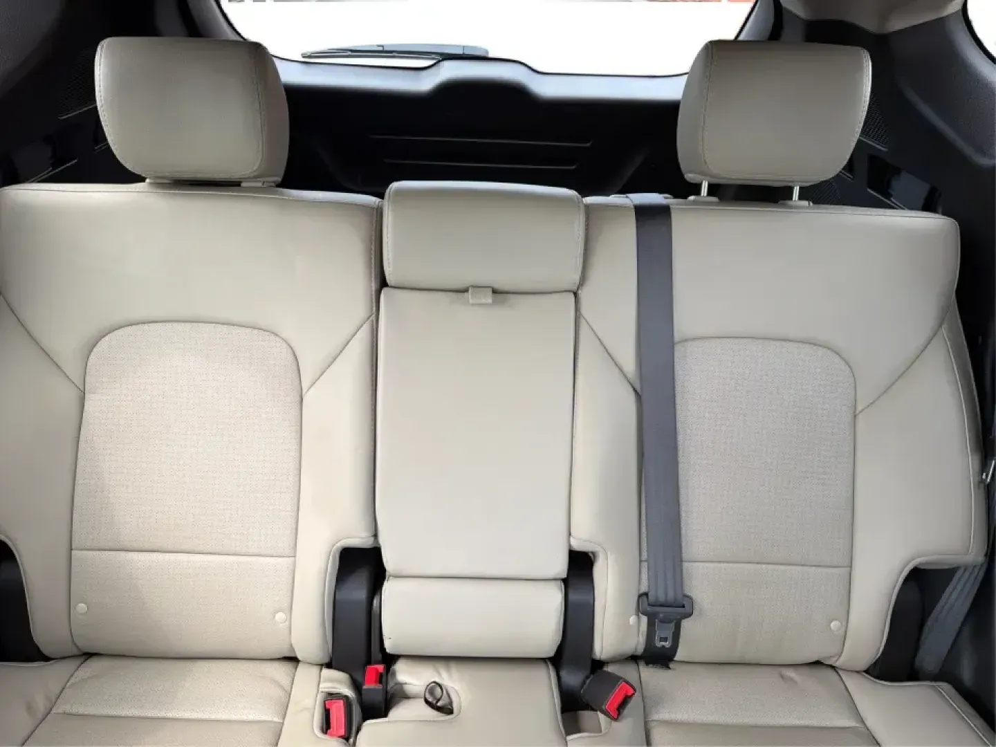2016 Hyundai Santa Fe 2.4L (5XYZU3LB5GG) with an Theta II 2.4L I-4 gasoline direct injection engine, 6-Speed Automatic transmission, located at 1099 N County Rd 25A , Troy, OH, 45373, (937) 908-9800, 40.057079, -84.212883 - Load up the family, point the hood toward a weekend at John Bryan State Park, or make the daily commute from Xenia to Beavercreek feel more comfortable-this 2016 Hyundai Santa Fe 2.4L is the kind of SUV that fits real life. With three-row versatility in a right-sized footprint, it's ideal for school- Photo#14