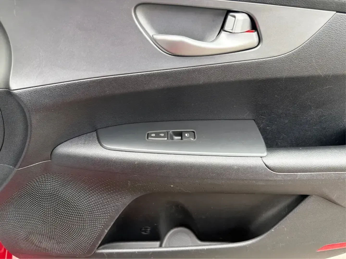 2019 Kia Forte LX 6A (3KPF24AD0KE) with an 2.0L L4 DOHC 16V engine, 6A transmission, located at 4508 South Dixie Dr, Moraine, OH, 45439, (937) 908-9800, 39.689976, -84.218452 - Need a dependable commuter that still feels sharp for date nights in downtown Troy or quick weekend getaways out toward Miami County backroads? This **2019 Kia Forte LXS** in eye-catching **Currant Red** is a smart, budget-friendly sedan built for daily life-easy to park, comfortable for longer driv- Photo#18