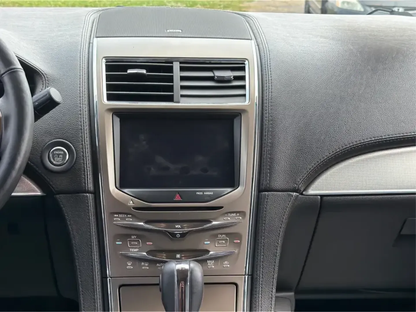 2012 Lincoln MKX Base (2LMDJ8JK1CB) with an 3.7L V6 DOHC 24V engine, 6-Speed Automatic transmission, located at 401 Woodman Dr, Riverside, OH, 45431, (937) 908-9800, 39.760899, -84.123421 - Need a comfortable, confident SUV for daily commuting to Wright-Patterson AFB, school drop-offs in Beavercreek, and weekend runs to The Greene or Carillon Historical Park? This 2012 Lincoln MKX Base in classic Silver delivers the kind of quiet ride, upscale comfort, and V6 power that makes errands f - Photo#12